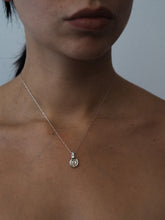 Cargar imagen en el visor de la galería, Colgante 2000