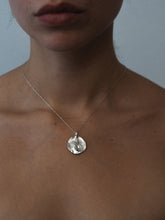 Cargar imagen en el visor de la galería, Medalla Geo