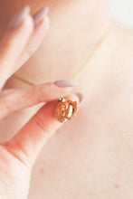 Load image into Gallery viewer, Relicario Rosita Bronce CHAU