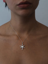 Cargar imagen en el visor de la galería, Colgante Ada