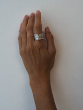 Cargar imagen en el visor de la galería, Anillo T2