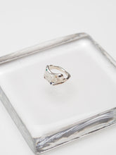 Cargar imagen en el visor de la galería, Anillo Escudo