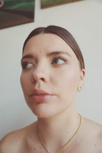 Cargar imagen en el visor de la galería, Aros Huevo Frito