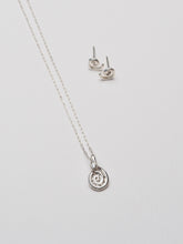 Cargar imagen en el visor de la galería, Aritos Mini 2000