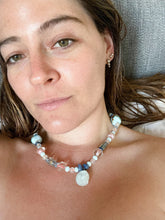 Cargar imagen en el visor de la galería, Collares Hawaii