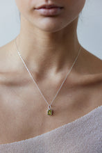 Cargar imagen en el visor de la galería, Colgante Agus