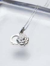 Cargar imagen en el visor de la galería, Relicario Rosita