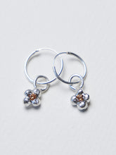 Cargar imagen en el visor de la galería, Argollitas Dana