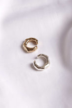 Cargar imagen en el visor de la galería, Earcuff Iara