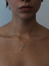 Cargar imagen en el visor de la galería, Colgante Cali