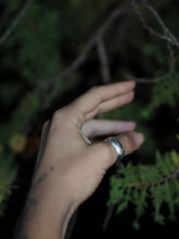 Cargar imagen en el visor de la galería, Anillo Marea