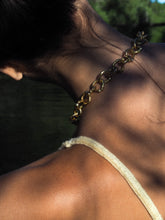 Load image into Gallery viewer, Cadena Piercing Bronce Larga CHAU

