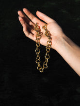 Load image into Gallery viewer, Cadena Piercing Bronce Larga CHAU
