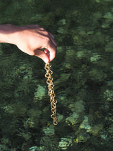 Load image into Gallery viewer, Cadena Piercing Bronce Larga CHAU
