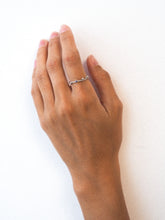 Load image into Gallery viewer, Anillo Moléculas Fiesta Finito CHAU
